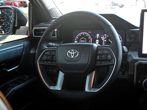 Used 2025 Toyota Tacoma 4x4 Double Cab Hybrid image 18