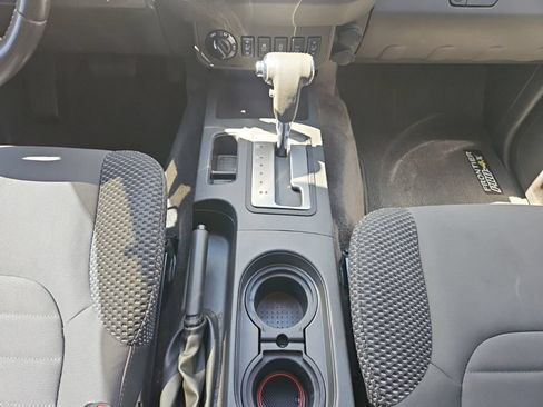 Used 2016 Nissan Frontier PRO-4X AWD/4WD image 28