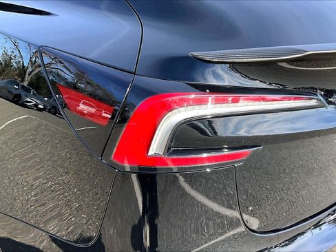 Used 2024 Tesla Model 3 Performance image 28