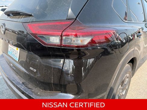 Certified 2025 Nissan Rogue SV AWD/4WD image 9