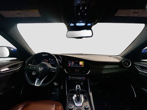 Used 2022 Alfa Romeo Giulia Ti image 17