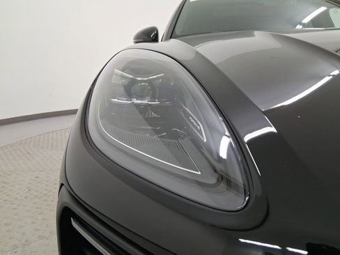 New 2026 Porsche Macan S image 11