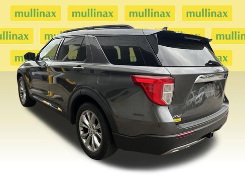 Used 2020 Ford Explorer XLT w/ Equipment Group 202A image 3