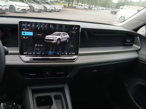 New 2025 Volkswagen Tiguan S image 17