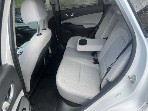 Used 2023 Hyundai Kona SE w/ Cargo Package FWD image 12