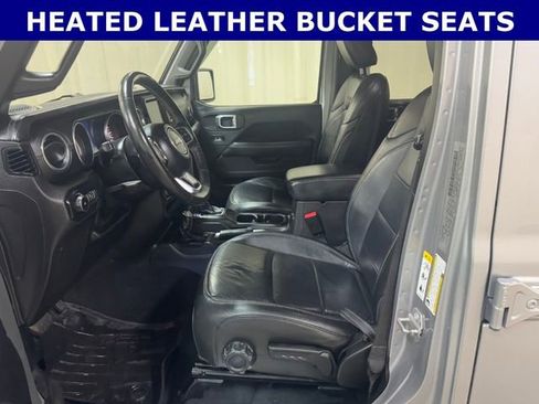 Used 2018 Jeep Wrangler Unlimited Sahara image 15