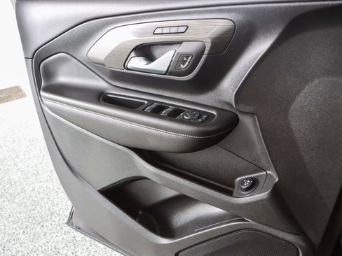 Used 2022 GMC Terrain SLT image 21