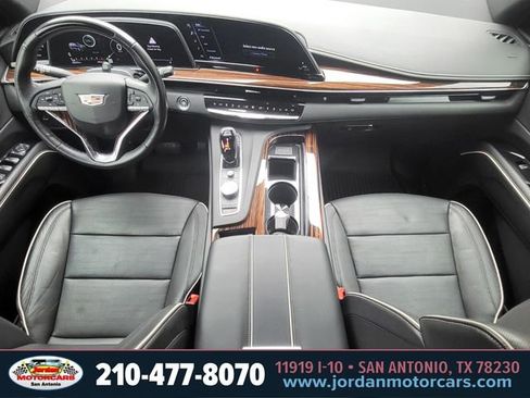 Used 2023 Cadillac Escalade ESV Premium Luxury RWD image 12