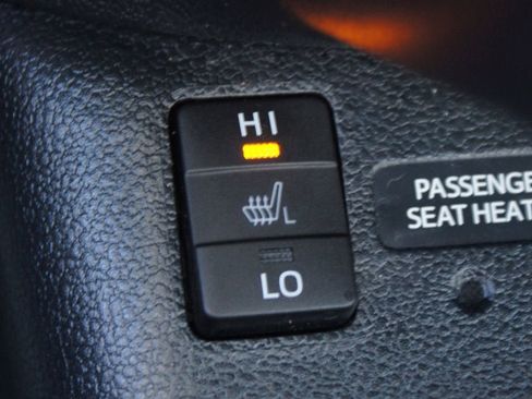 Used 2017 Toyota Prius Prime Premium image 10