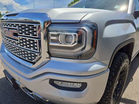 Used 2018 GMC Sierra 1500 Denali w/ Denali Ultimate Package AWD/4WD image 6