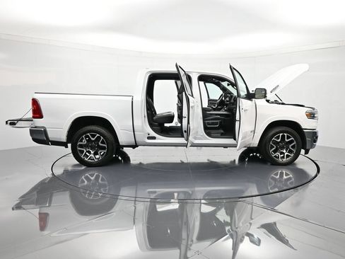 Used 2025 RAM 1500 Laramie AWD/4WD image 43