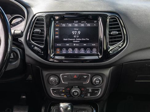 Used 2020 Jeep Compass Limited FWD image 10