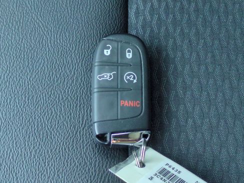 Certified 2025 Jeep Compass Latitude w/ Convenience Group image 27