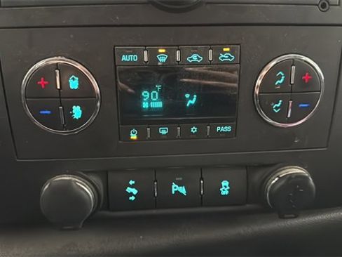 Used 2013 Chevrolet Silverado 2500 LT w/ Z71 Appearance Package image 7