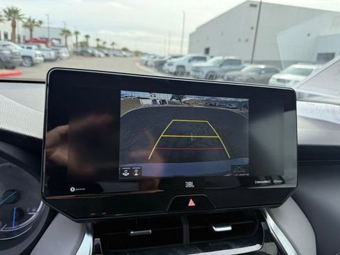 Used 2021 Toyota Venza XLE w/ Softex Package image 26