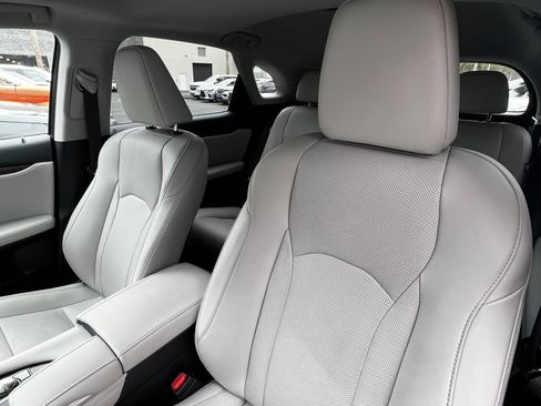 Certified 2022 Lexus RX 350 FWD w/ Premium Package image 18