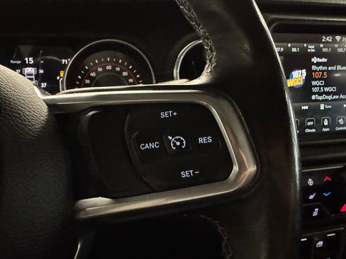 Used 2019 Jeep Wrangler Unlimited Sahara w/ Uconnect 4C Nav & Sound Group image 32