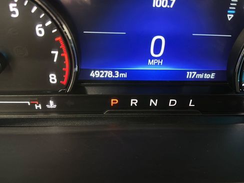 Used 2022 Ford Explorer XLT w/ Equipment Group 202A AWD/4WD image 11