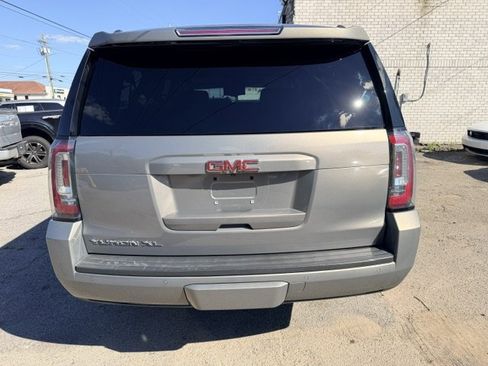 Used 2019 GMC Yukon XL SLT w/ Open Road Package AWD/4WD image 6