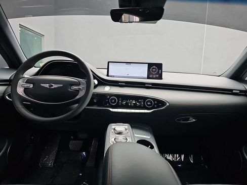 Used 2023 Genesis GV70 2.5T w/ Advanced Package image 13