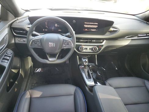 Certified 2024 Buick Envista Sport Touring w/ Convenience I Package FWD image 17