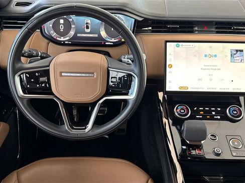 Used 2023 Land Rover Range Rover Sport SE image 17
