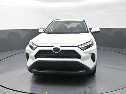 Used 2024 Toyota RAV4 XLE FWD image 2