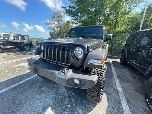 Used 2020 Jeep Gladiator Sport w/ Quick Order Package 24S AWD/4WD image 2