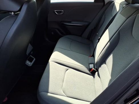 Used 2025 Kia K4 LXS image 11