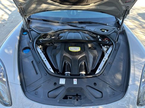 Used 2018 Porsche Panamera 4 image 36