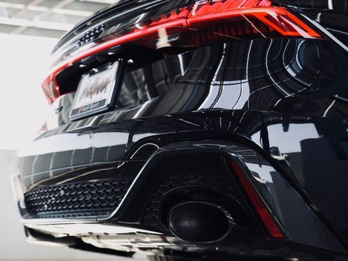 Used 2024 Audi RS 7 Performance w/ Bronze Edition image 8