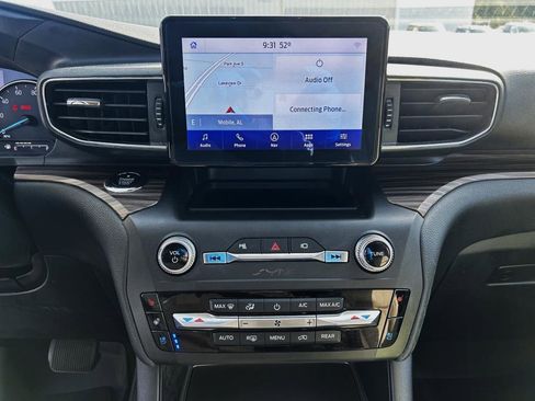 Used 2020 Ford Explorer Limited image 18