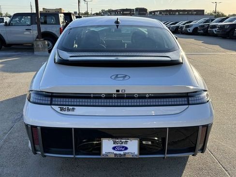 Used 2024 Hyundai Ioniq 6 SE RWD image 9