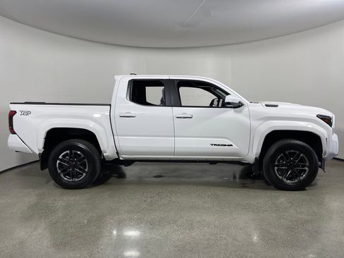New 2026 Toyota Tacoma TRD Sport AWD/4WD image 2
