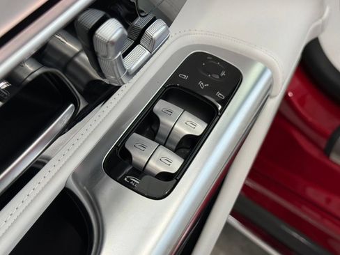 New 2026 Mercedes-Benz Maybach SL 680 image 13