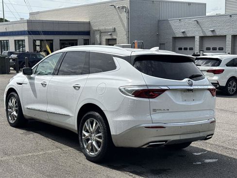 Used 2022 Buick Enclave Premium w/ Experience Buick Package AWD/4WD image 3