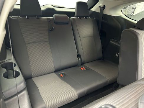 Used 2024 Toyota Highlander LE image 66