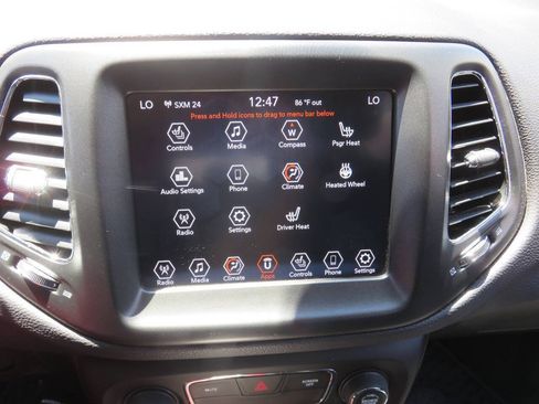 Used 2019 Jeep Compass Trailhawk w/ Cold Weather Group AWD/4WD image 19