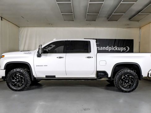 Used 2021 Chevrolet Silverado 2500 High Country w/ Z71 Off-Road Package image 11