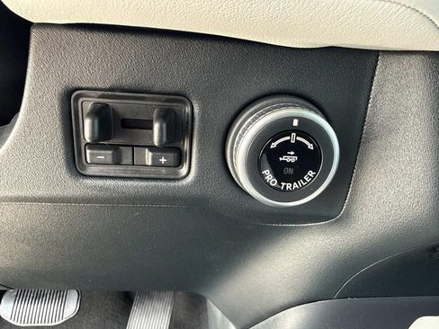 New 2026 Lincoln Navigator L Black Label AWD/4WD image 28