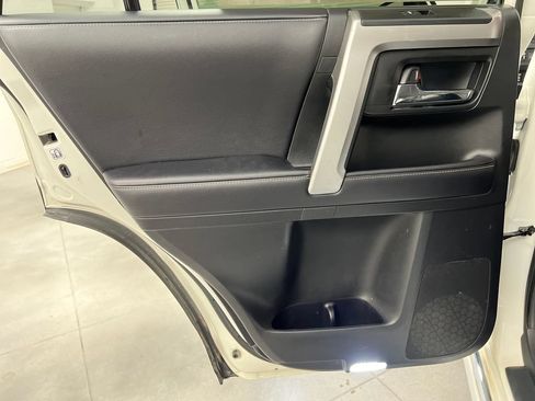 Used 2018 Toyota 4Runner Limited w/ Four Season Floor Mat Package AWD/4WD image 24