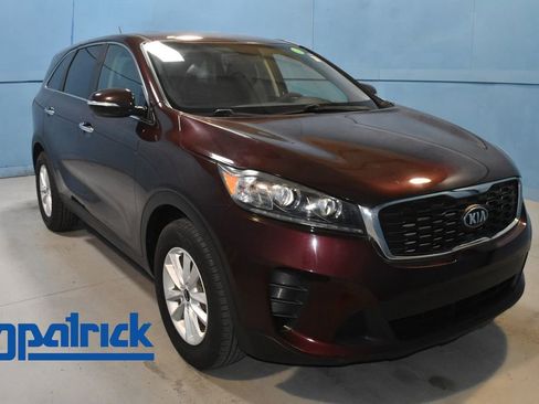 Used 2019 Kia Sorento FWD image 1