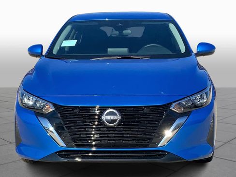 Used 2025 Nissan Sentra SV image 3