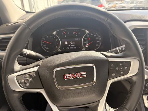 Used 2023 GMC Acadia SLT image 11