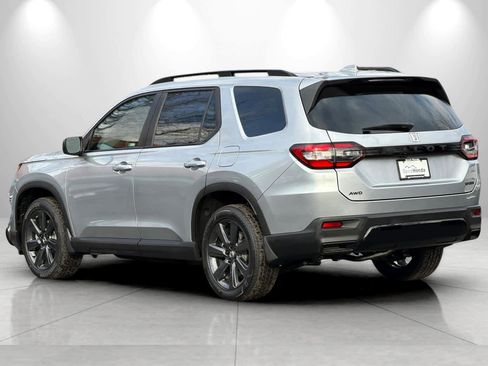 New 2026 Honda Pilot Sport image 6