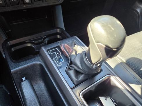 Used 2021 Toyota Tacoma TRD Off-Road w/ TRD Premium Off Road Package AWD/4WD image 21