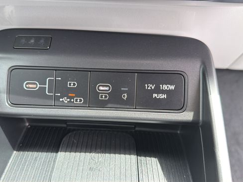 Used 2025 Hyundai Kona SEL AWD/4WD image 28