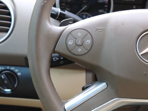 Used 2011 Mercedes-Benz ML 350 4MATIC w/ Premium 1 Pkg image 39