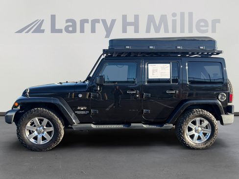 Used 2016 Jeep Wrangler Unlimited Sahara w/ Connectivity Group AWD/4WD image 2