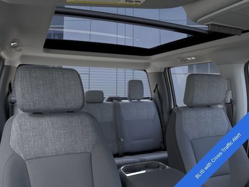 New 2026 Ford F250 XLT w/ XLT Premium Package AWD/4WD image 27